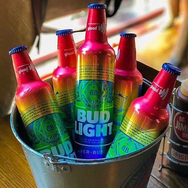 Bud Light but make it cute🌈🍻 #happypride #pridemonth
.
#putsomesouthin - June 4, 2019, 3:35 p.m.